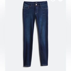 1822 Denim Wynter Low Rise Butter Skinny Jean